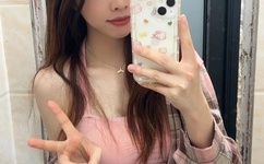 空去掉小内趴在地上打扑克视频